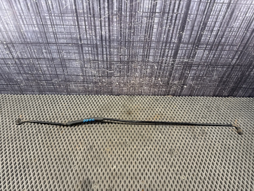 Упор капота, 640 рублей, Красноярск