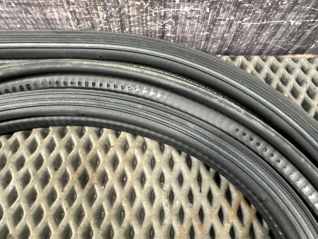 Уплотнитель крышки багажника, 1360 рублей, Красноярск