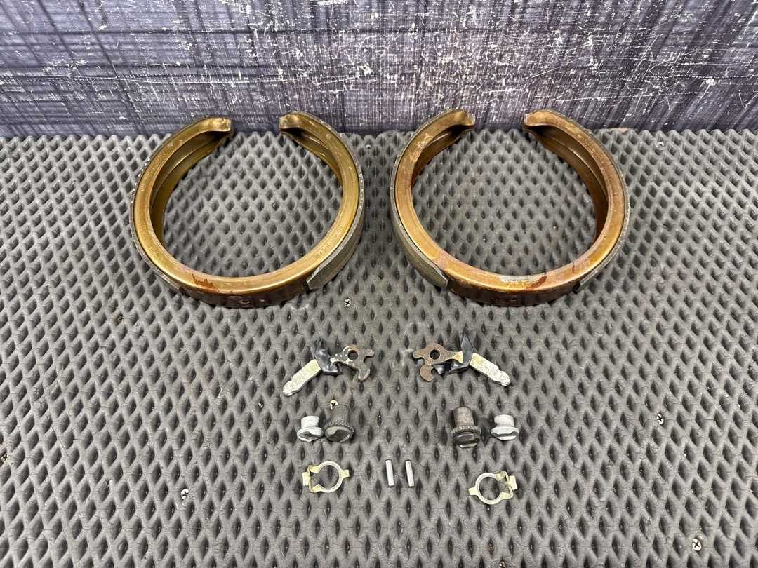 Комплект колодок ручного тормоза, 6760 рублей, Красноярск