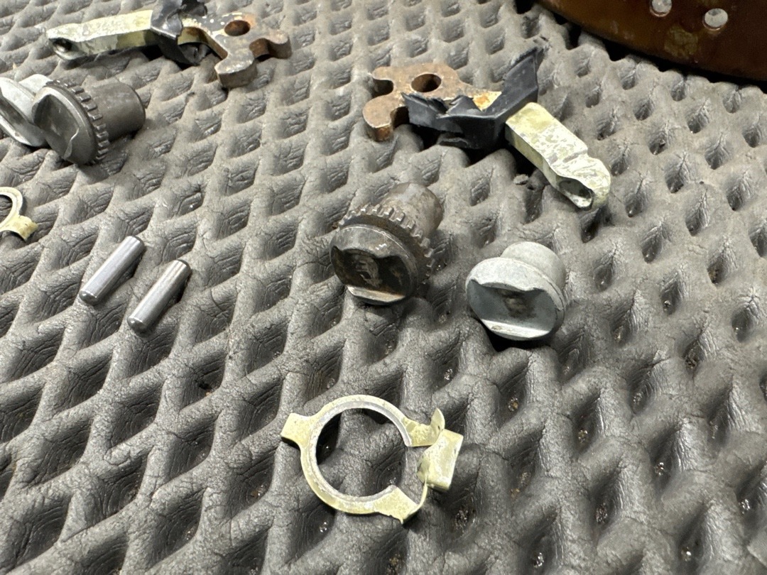 Комплект колодок ручного тормоза, 6760 рублей, Красноярск