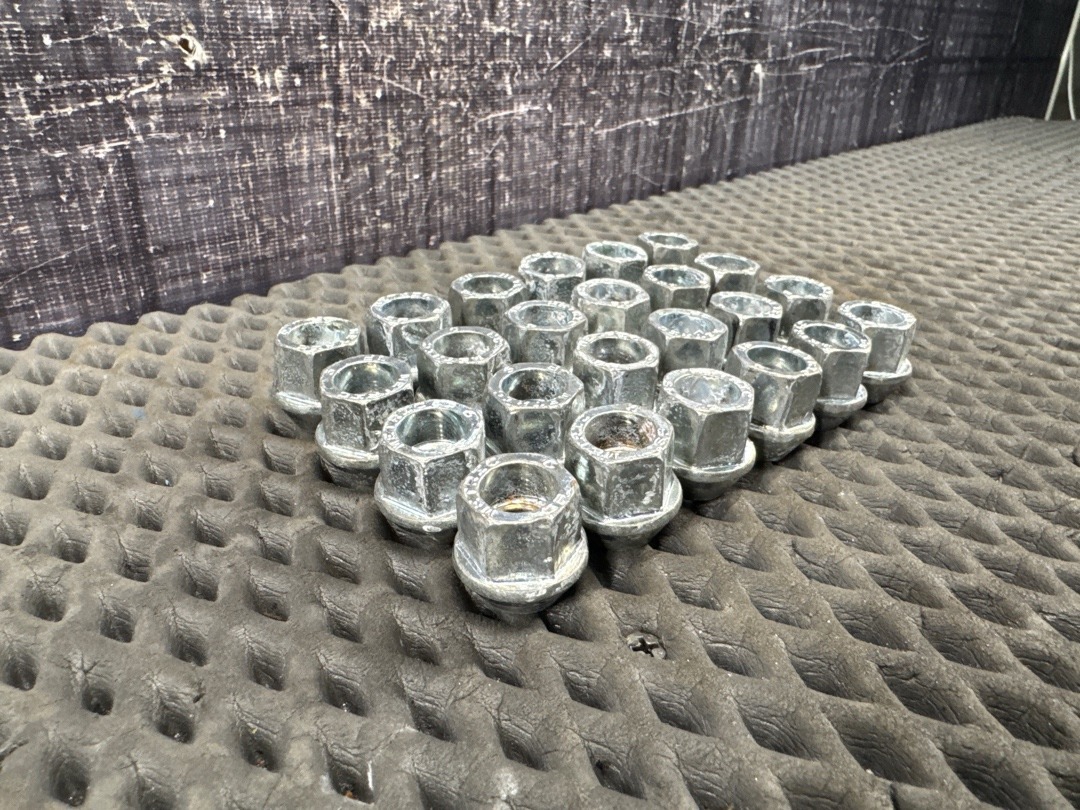 Комплект колесных гаек, 1890 рублей, Красноярск