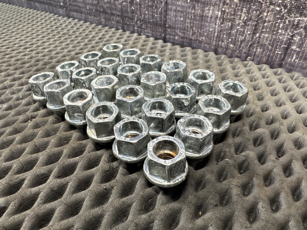 Комплект колесных гаек, 1890 рублей, Красноярск