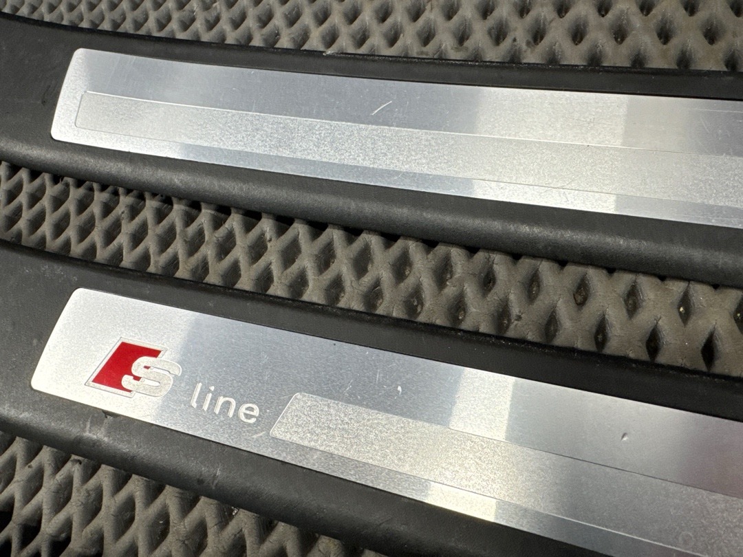 Комплект накладок на порог, 7520 рублей, Красноярск