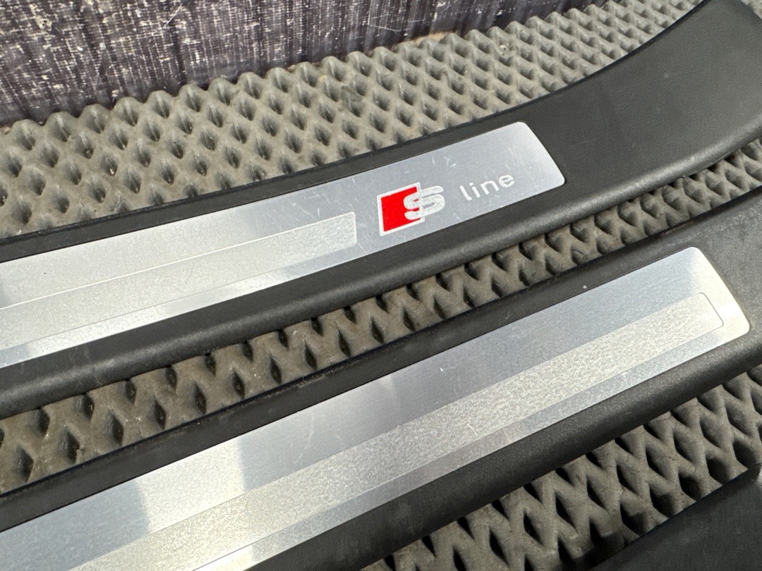 Комплект накладок на порог, 7520 рублей, Красноярск