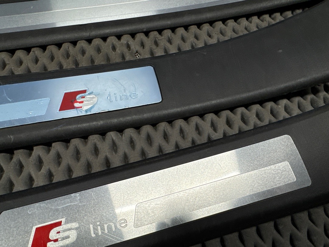 Комплект накладок на порог, 7520 рублей, Красноярск