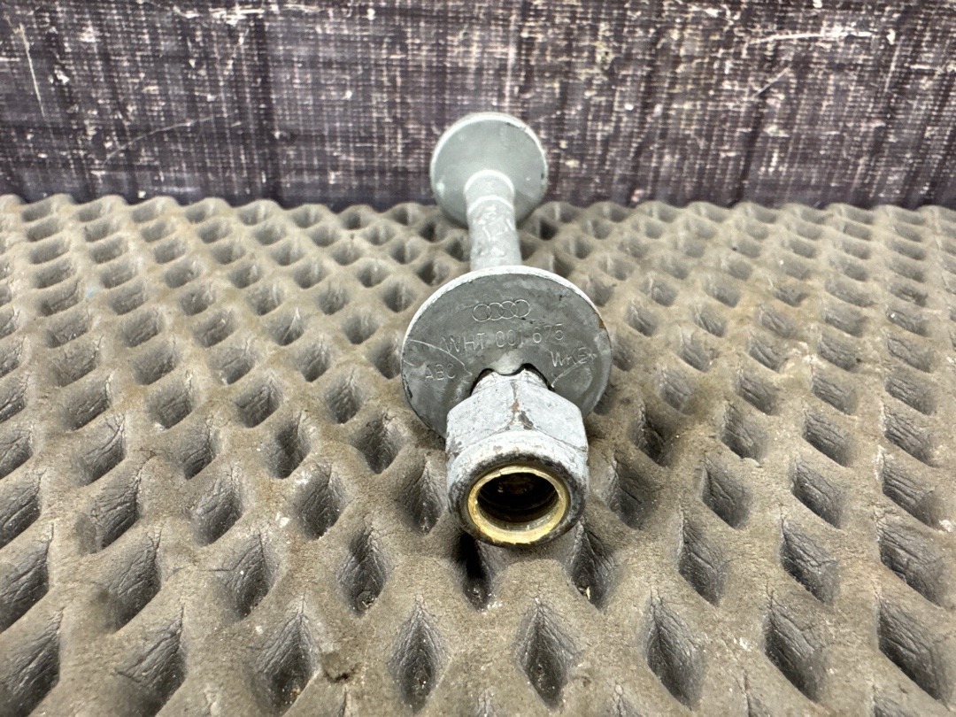 Болт развальный, 820 рублей, Красноярск