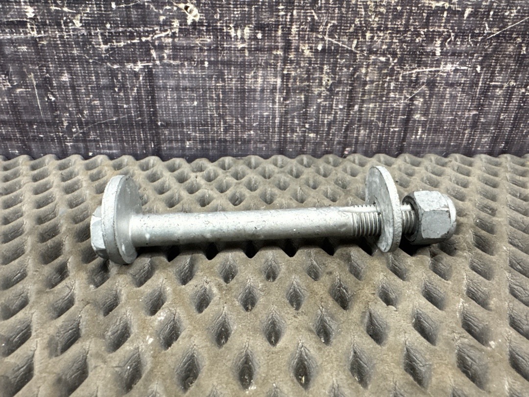 Болт развальный, 820 рублей, Красноярск