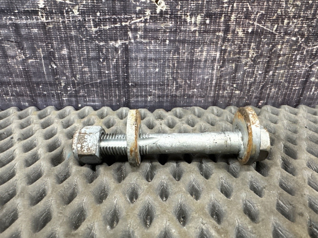 Болт развальный, 820 рублей, Красноярск