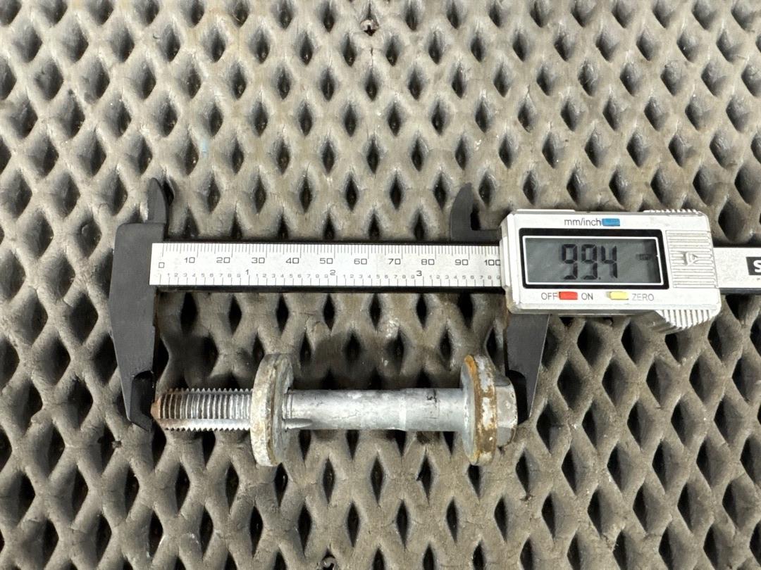 Болт развальный, 820 рублей, Красноярск