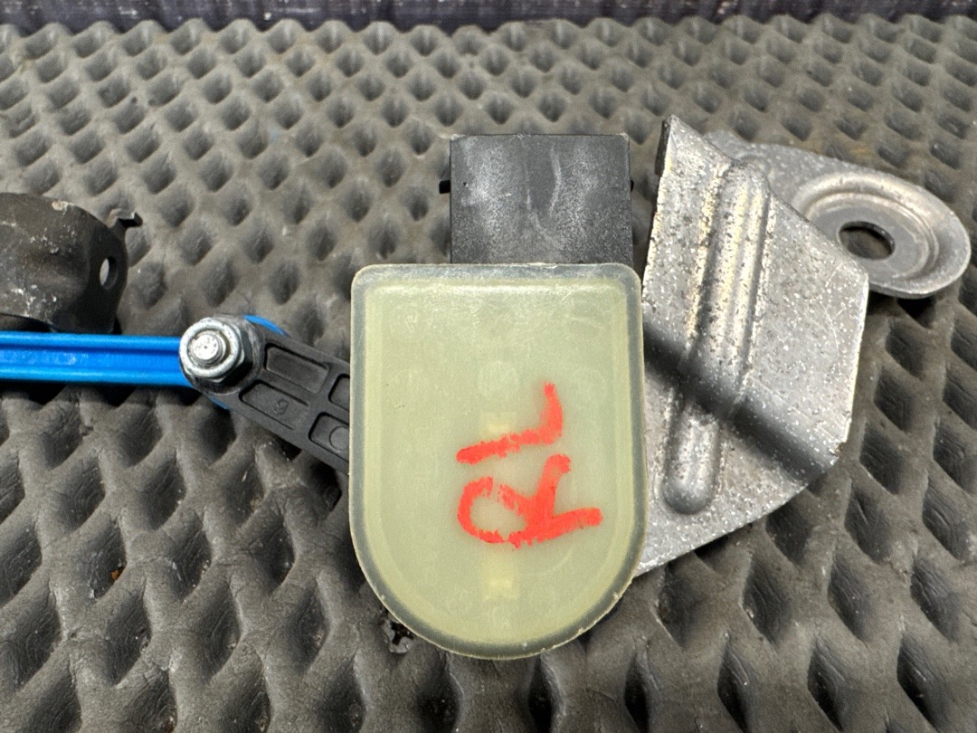 Датчик уровня подвески, 4360 рублей, Красноярск