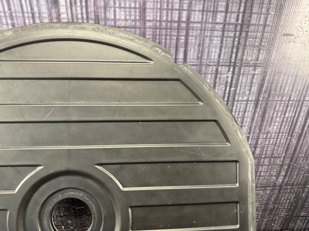 Пластик багажника, 810 рублей, Красноярск