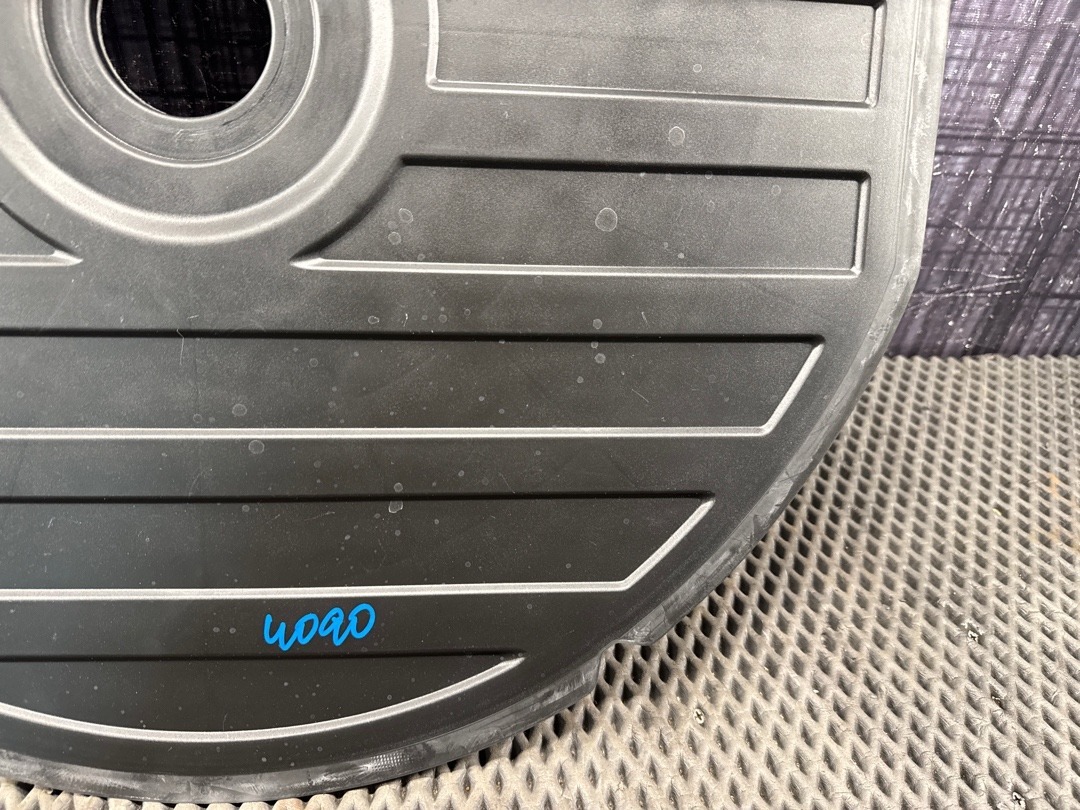 Пластик багажника, 810 рублей, Красноярск