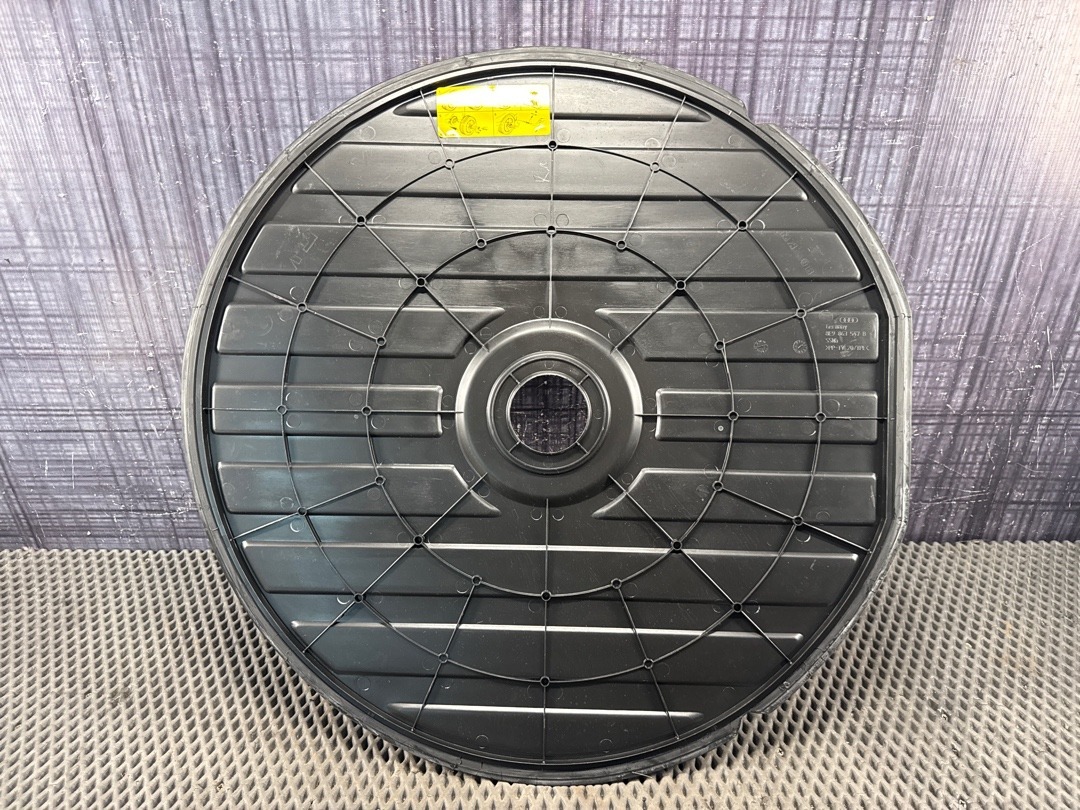 Пластик багажника, 810 рублей, Красноярск