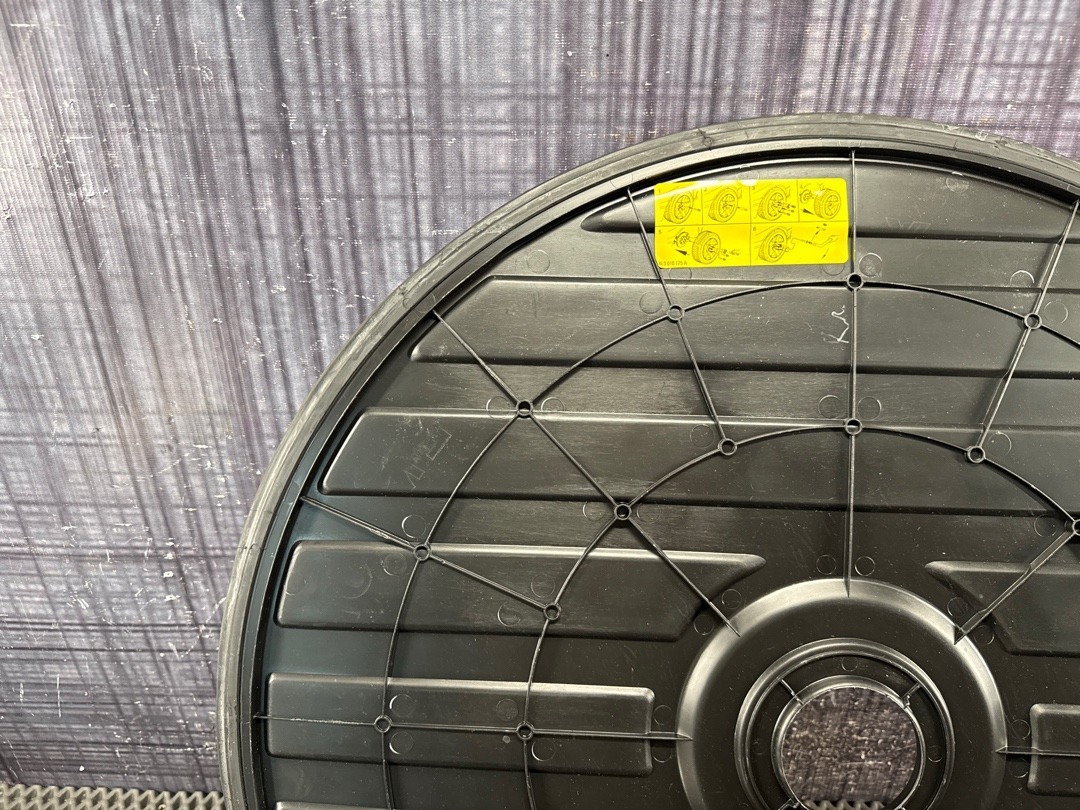 Пластик багажника, 810 рублей, Красноярск