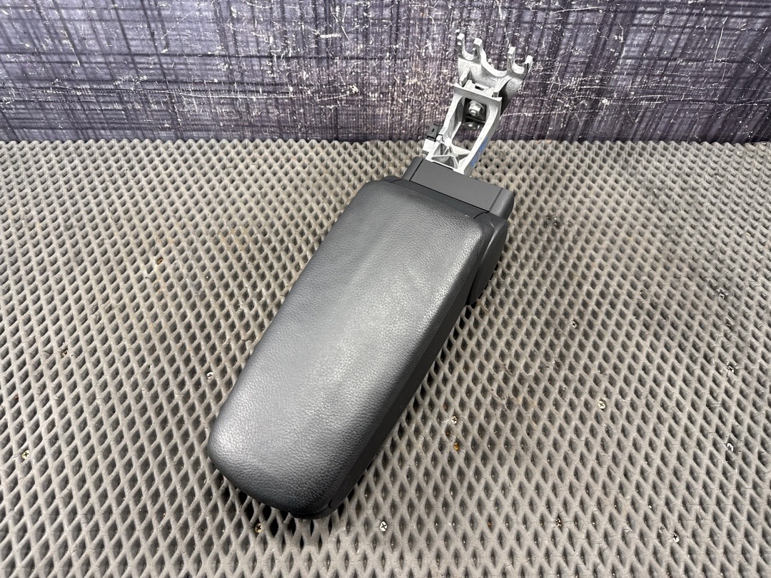 Подлокотник, 4720 рублей, Красноярск