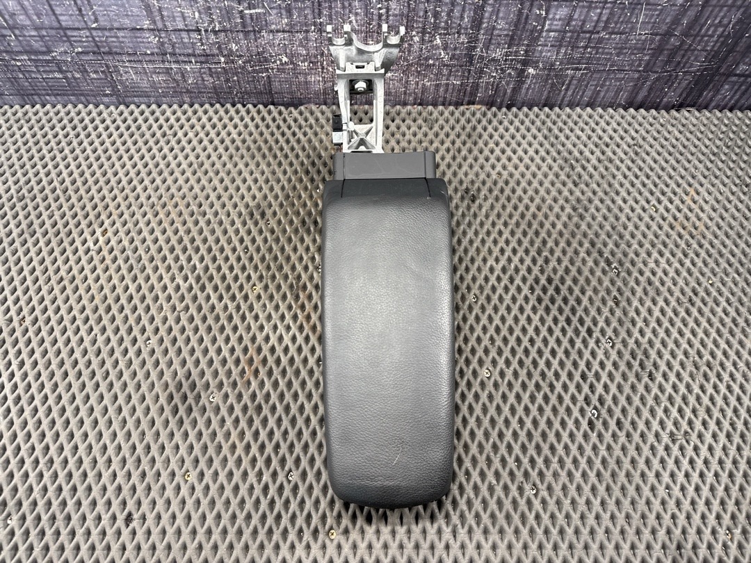 Подлокотник, 4720 рублей, Красноярск