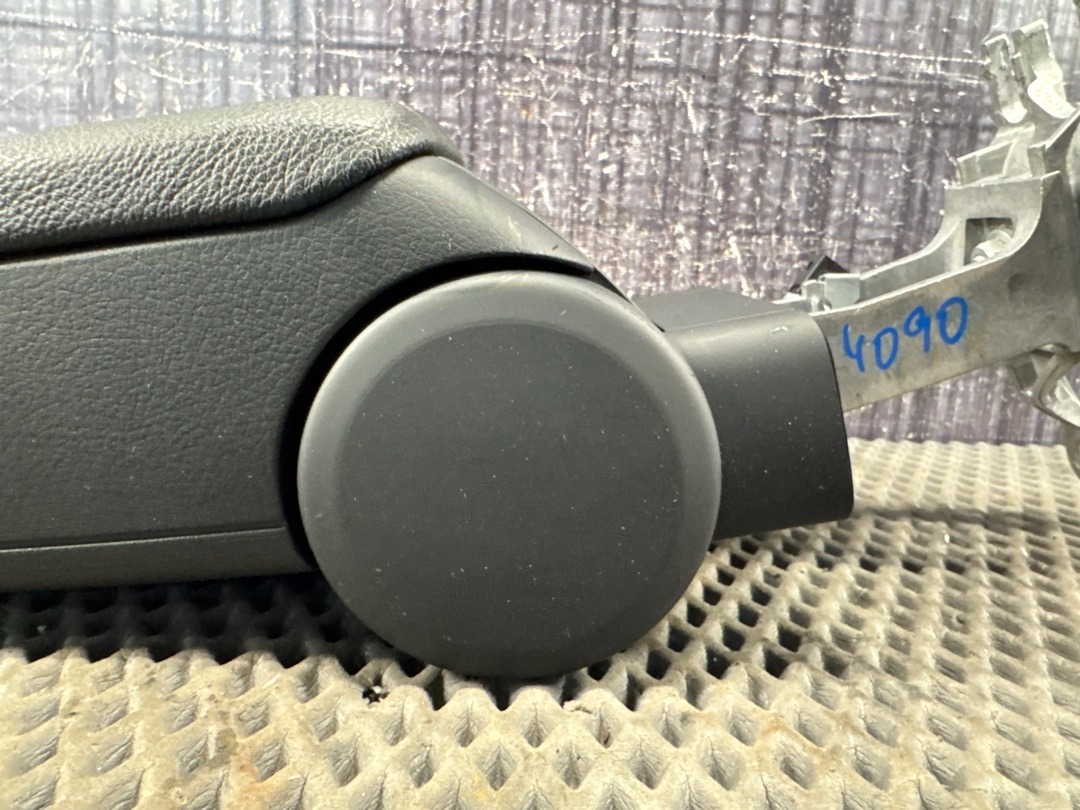 Подлокотник, 4720 рублей, Красноярск