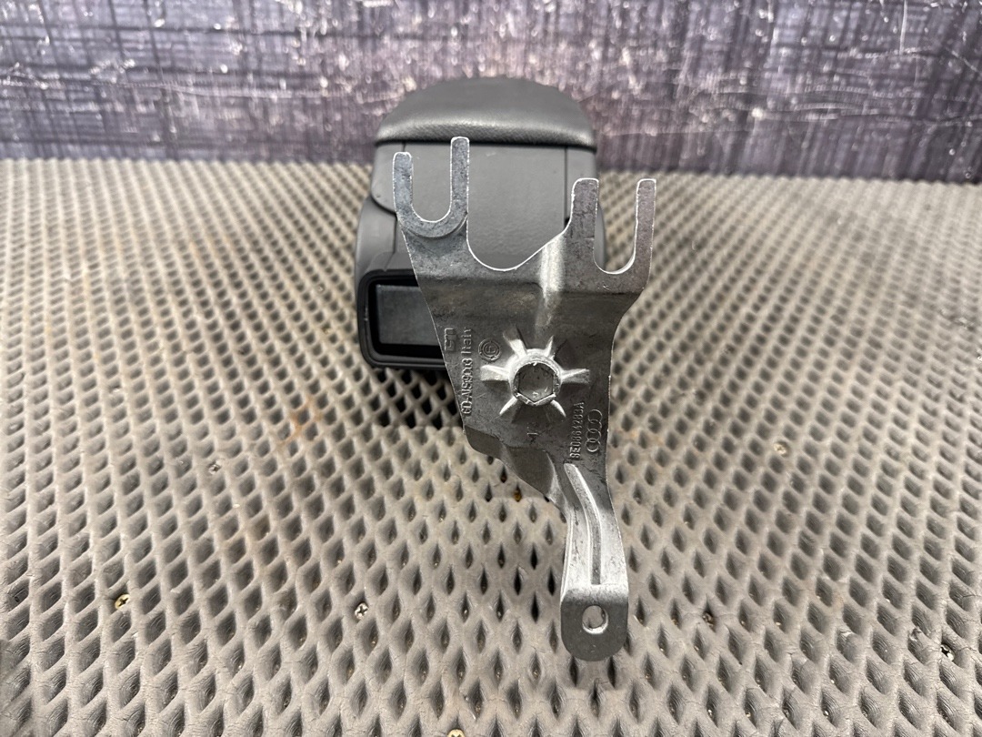 Подлокотник, 4720 рублей, Красноярск