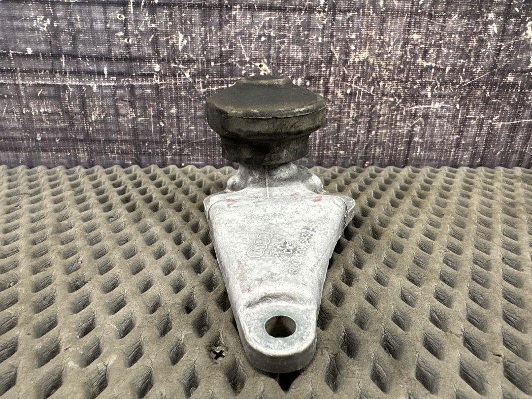 Кронштейн двигателя, 1000 рублей, Красноярск