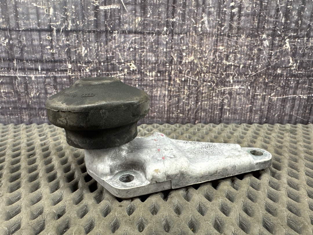 Кронштейн двигателя, 1000 рублей, Красноярск