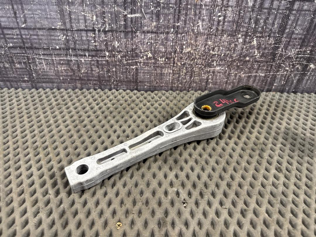 Опора двигателя, 800 рублей, Красноярск