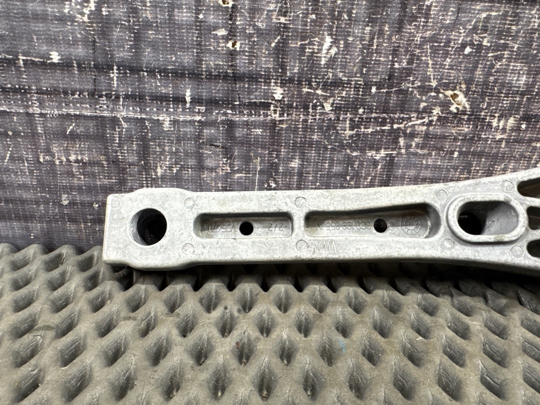 Опора двигателя, 800 рублей, Красноярск