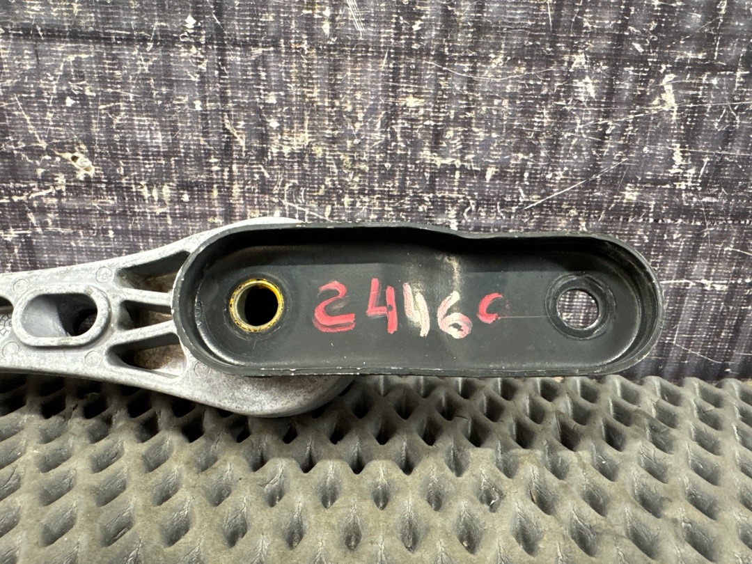 Опора двигателя, 800 рублей, Красноярск