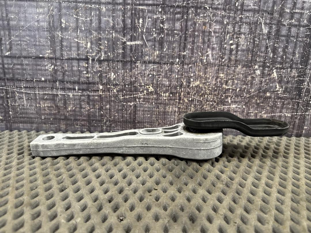 Опора двигателя, 800 рублей, Красноярск