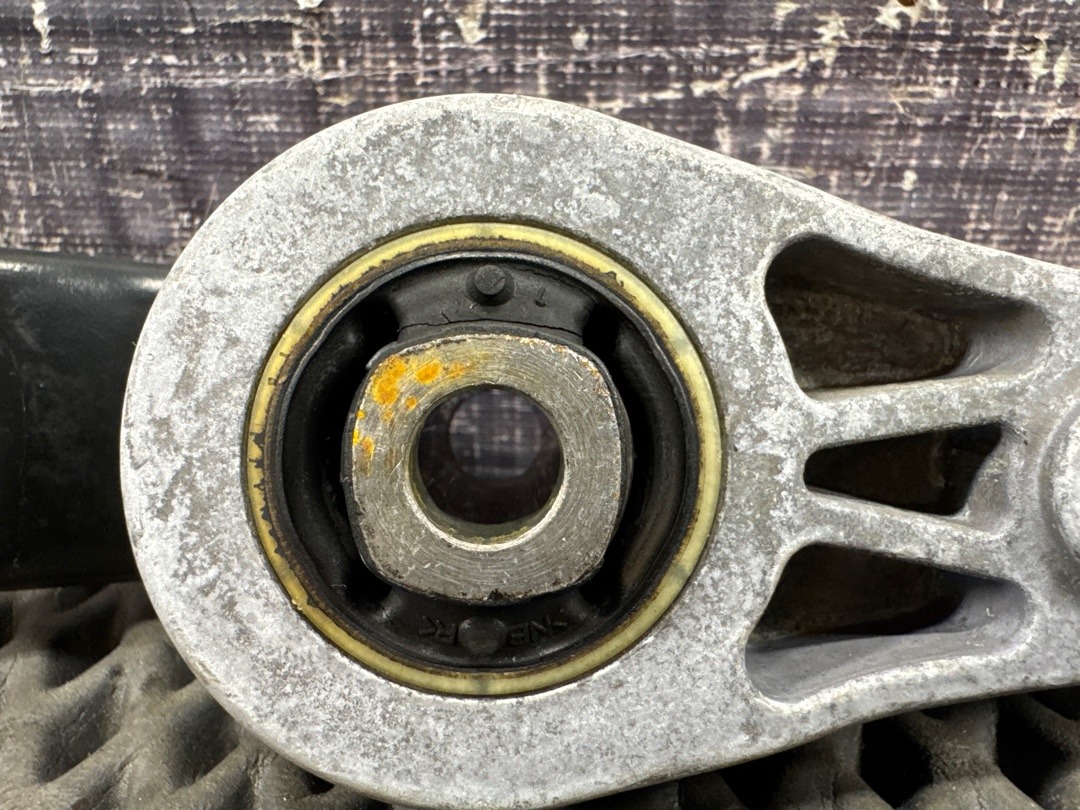 Опора двигателя, 800 рублей, Красноярск