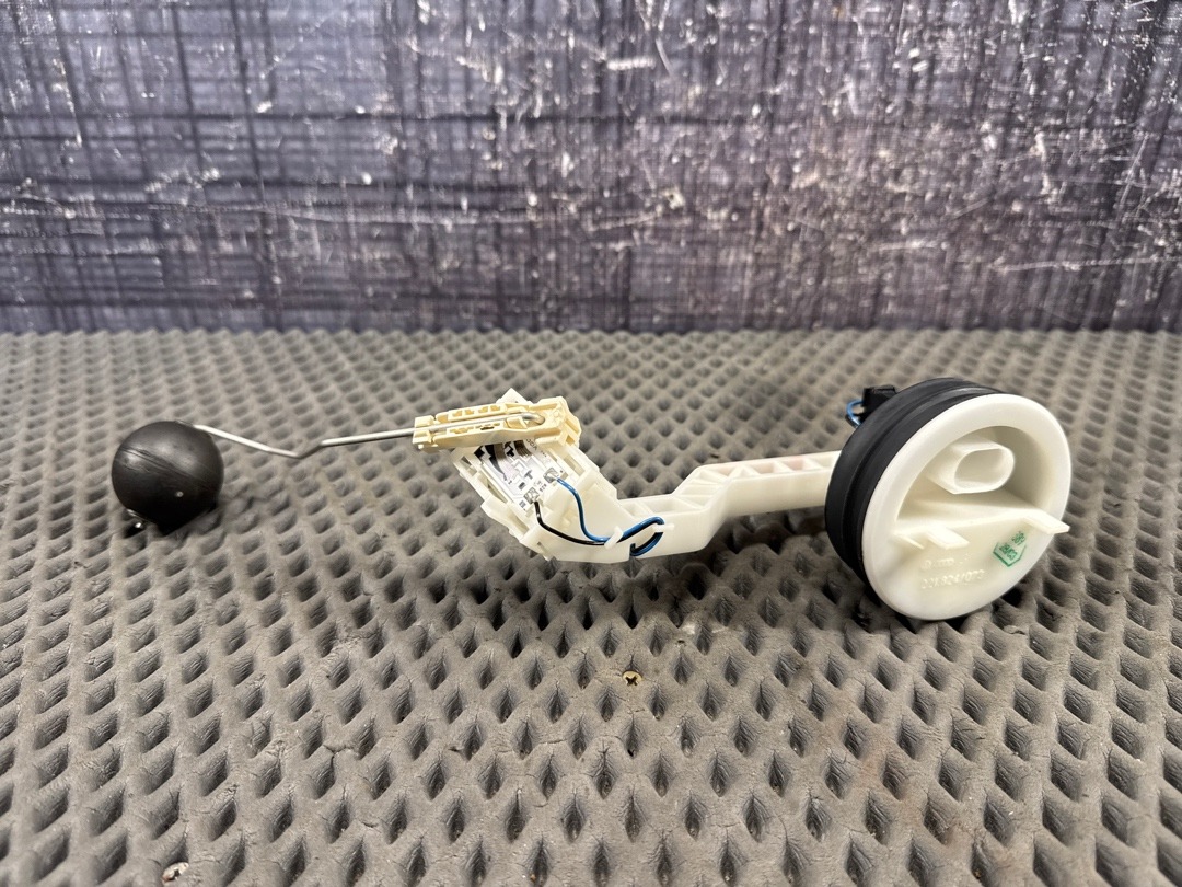 Датчик уровня топлива, 1000 рублей, Красноярск