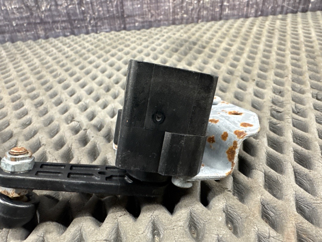 Датчик уровня подвески, 1200 рублей, Красноярск