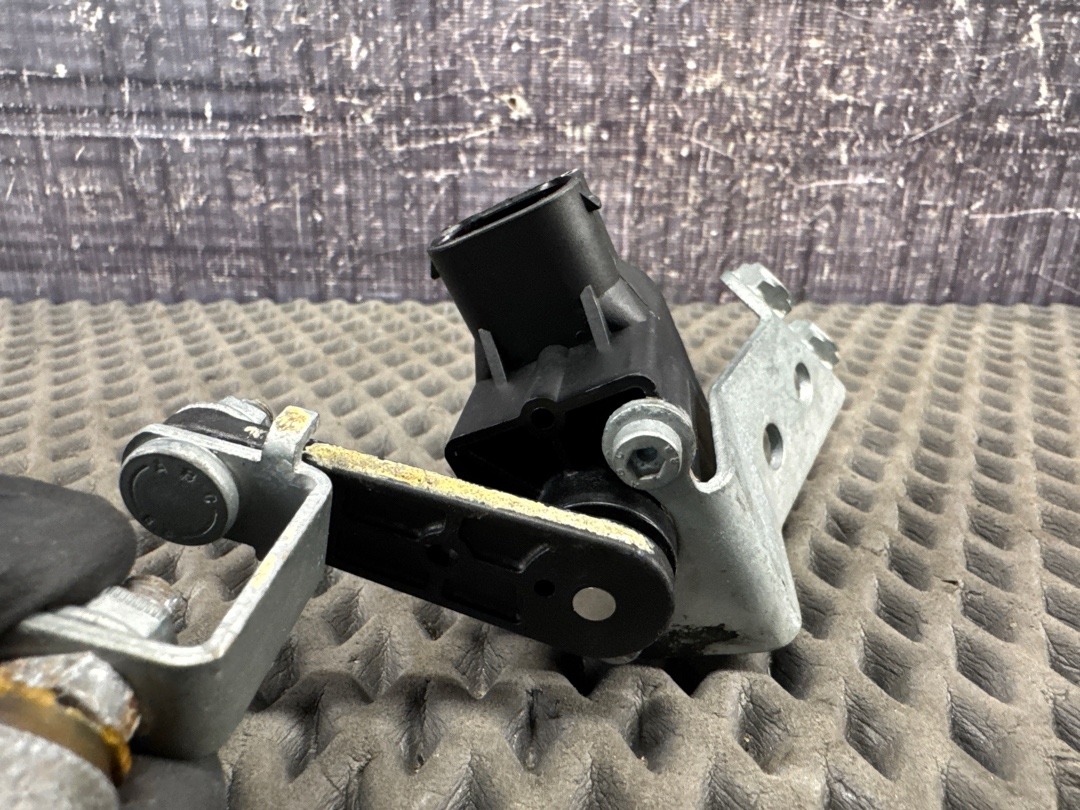 Датчик уровня подвески, 900 рублей, Красноярск