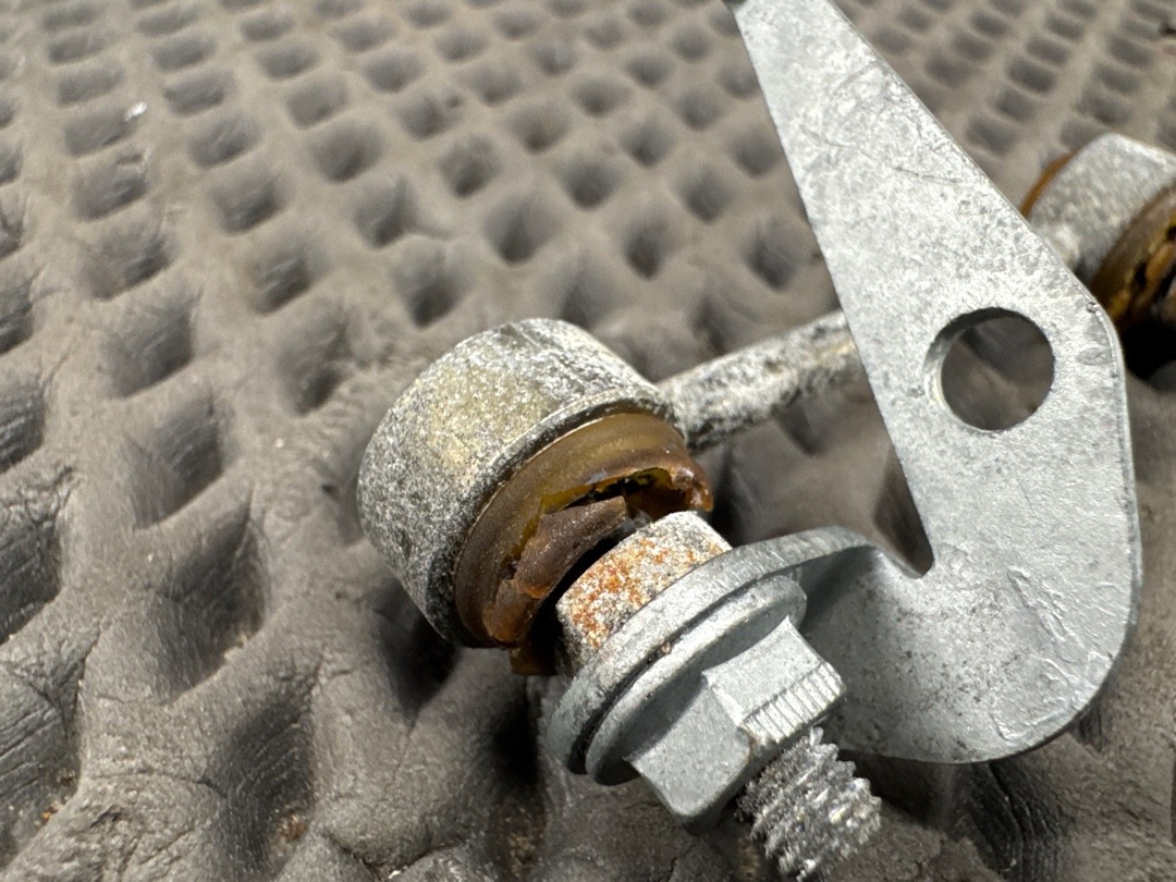 Датчик уровня подвески, 900 рублей, Красноярск