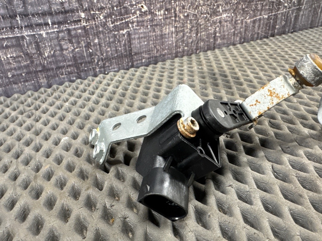 Датчик уровня подвески, 900 рублей, Красноярск