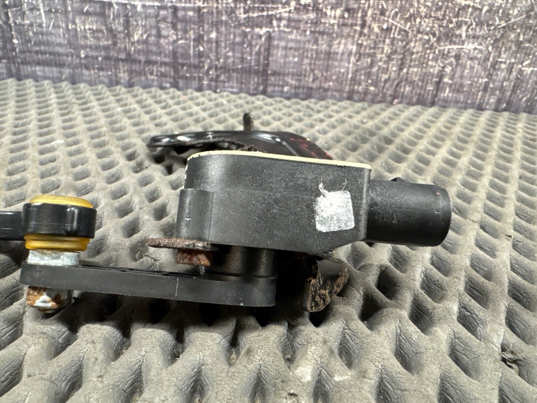 Датчик уровня подвески, 2000 рублей, Красноярск