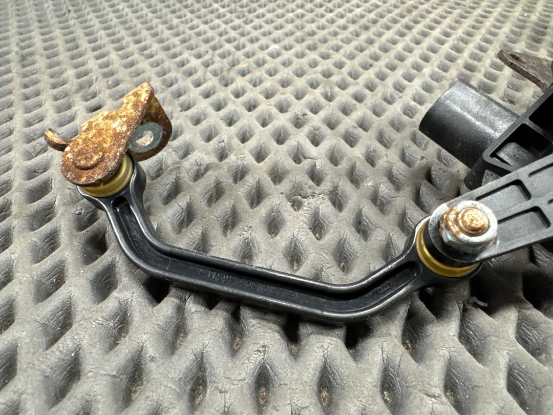 Датчик уровня подвески, 2000 рублей, Красноярск