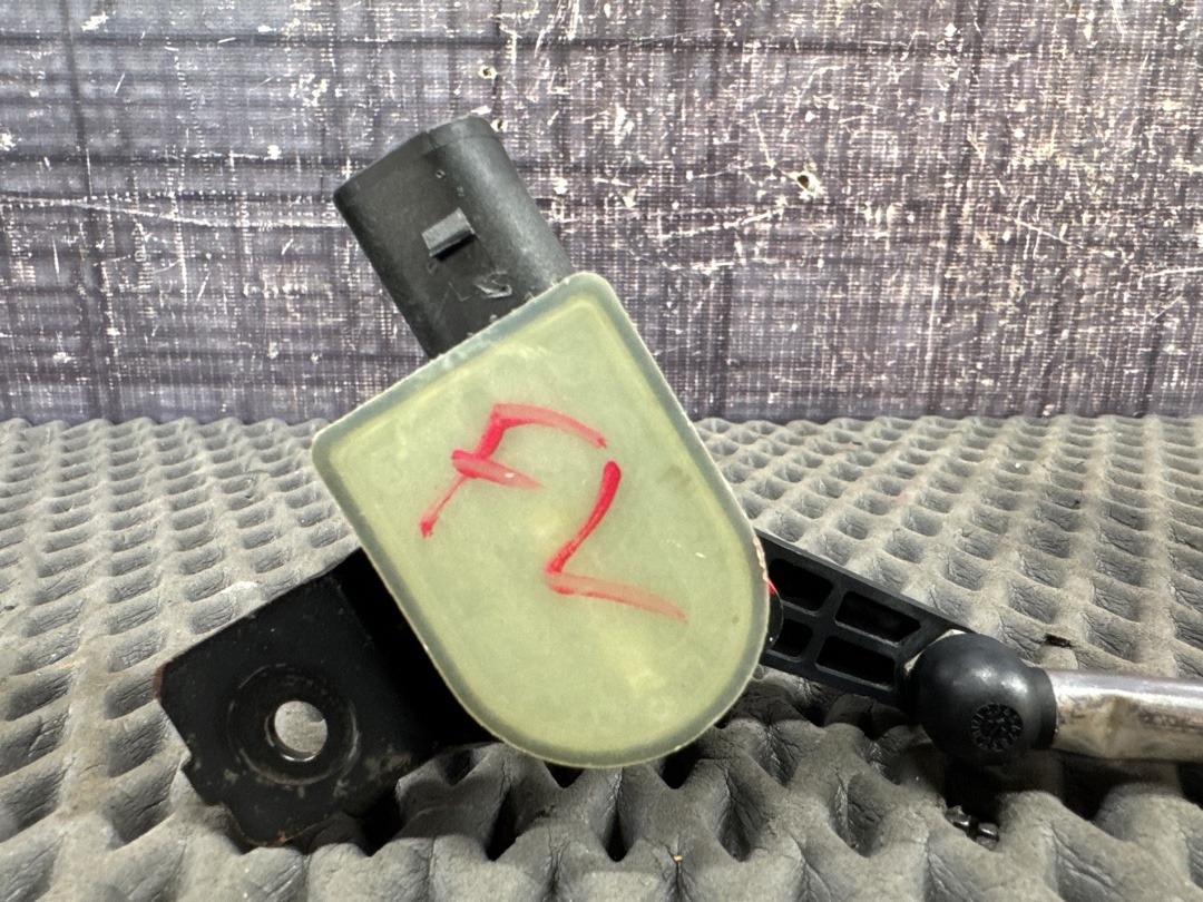 Датчик уровня подвески, 2000 рублей, Красноярск