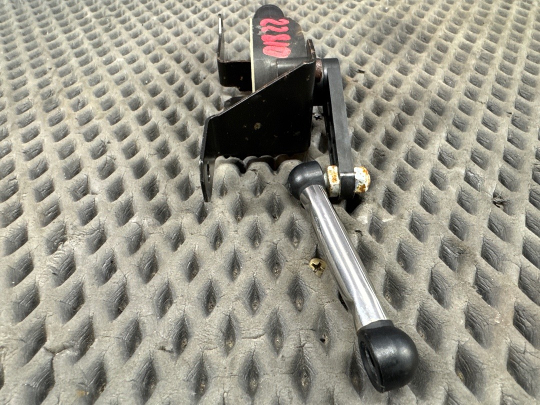 Датчик уровня подвески, 2000 рублей, Красноярск