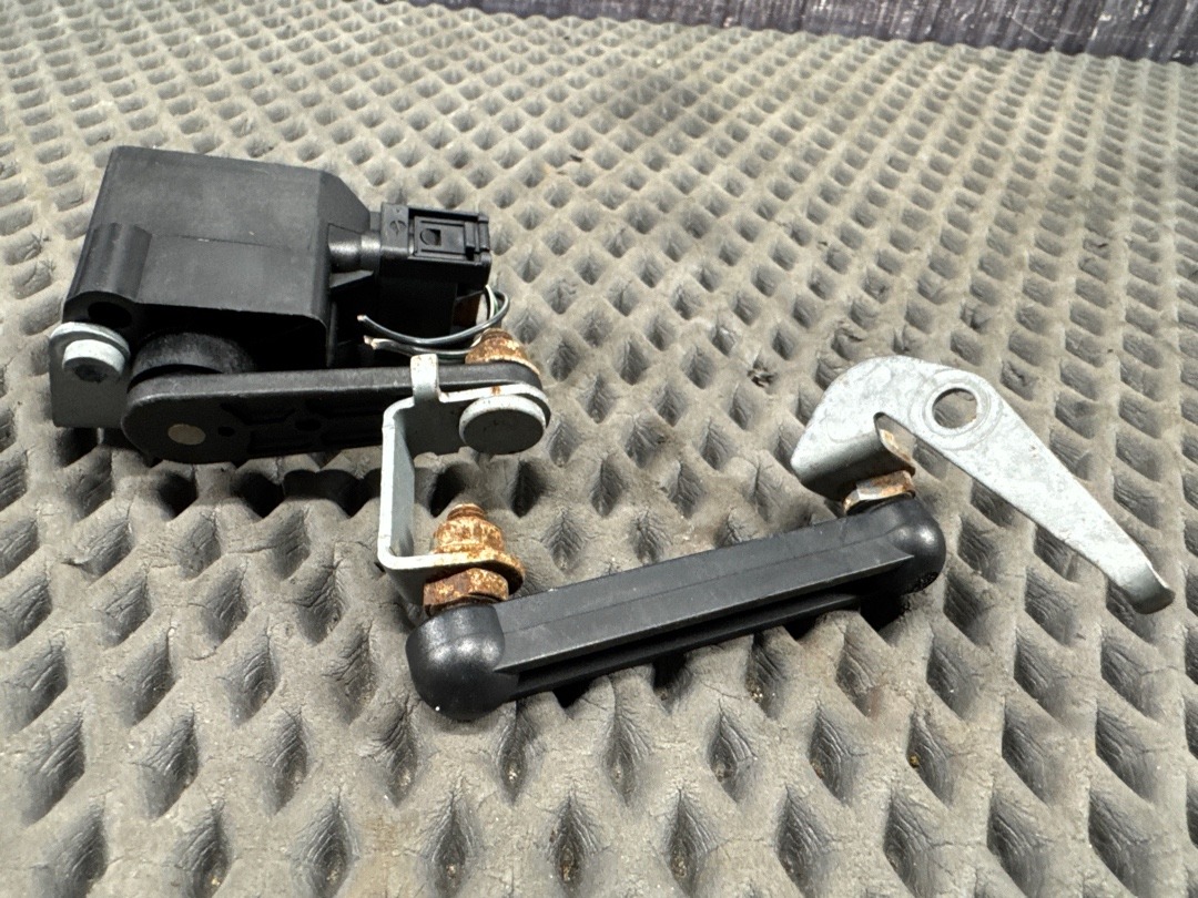 Датчик уровня подвески, 900 рублей, Красноярск