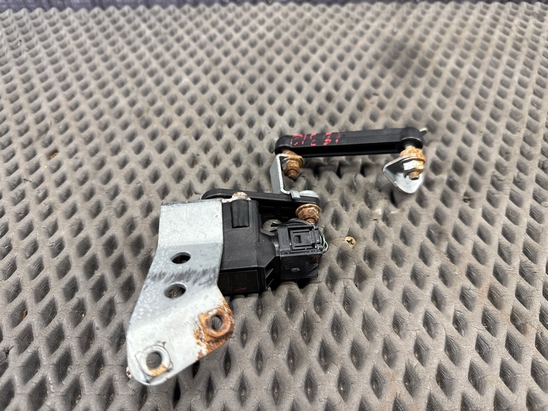 Датчик уровня подвески, 900 рублей, Красноярск