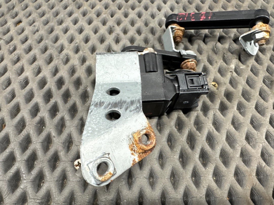 Датчик уровня подвески, 900 рублей, Красноярск