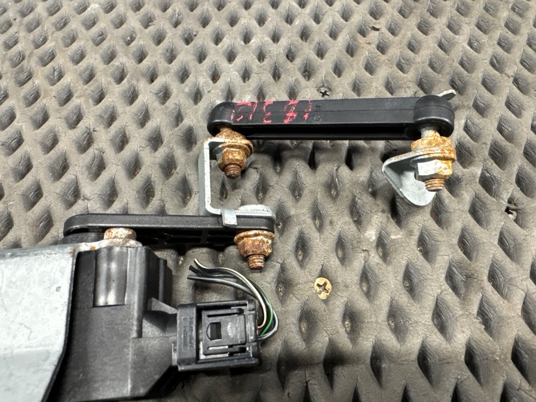 Датчик уровня подвески, 900 рублей, Красноярск