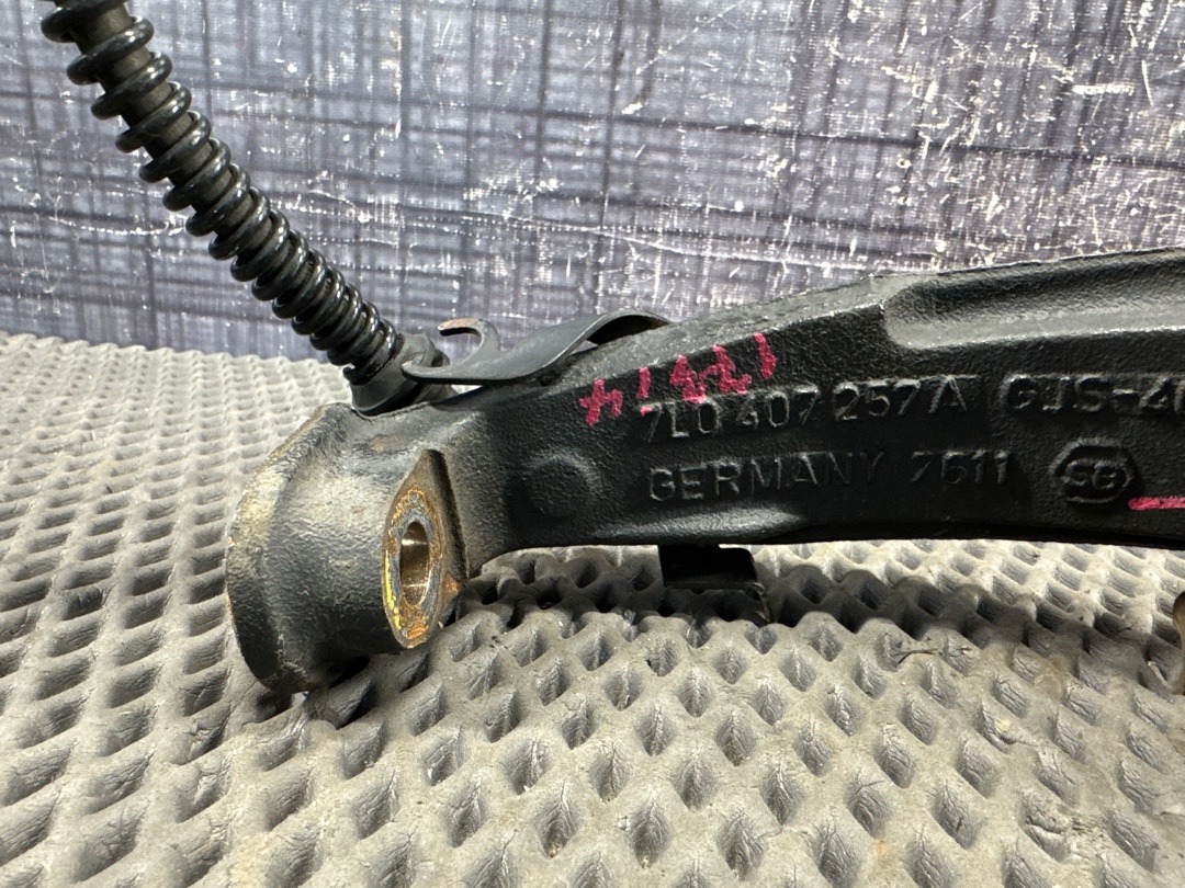 Поворотный кулак, 9000 рублей, Красноярск