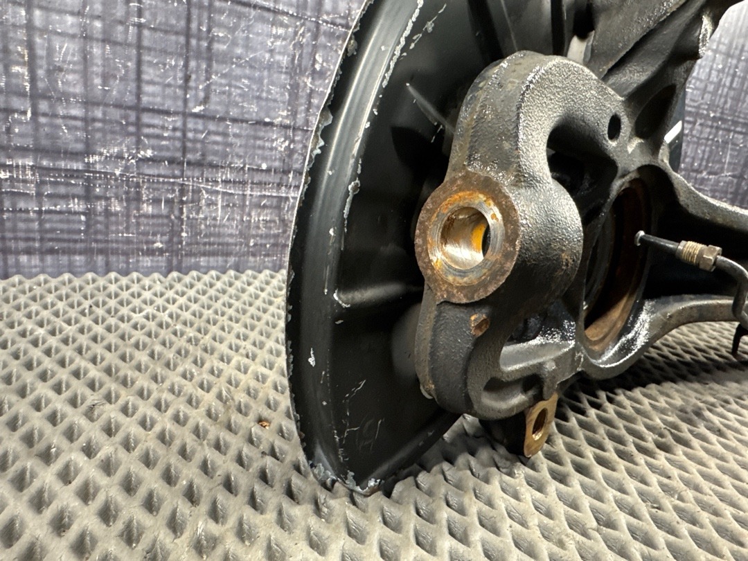 Поворотный кулак, 9000 рублей, Красноярск