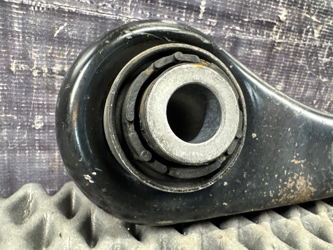 Рычаг подвески, 1000 рублей, Красноярск