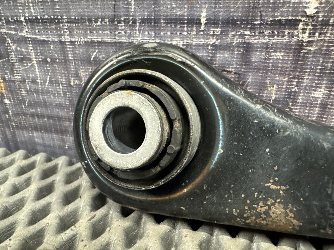 Рычаг подвески, 1000 рублей, Красноярск