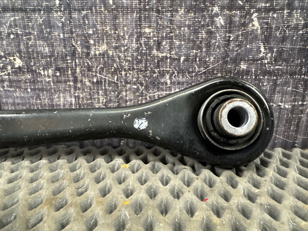 Рычаг подвески, 1000 рублей, Красноярск