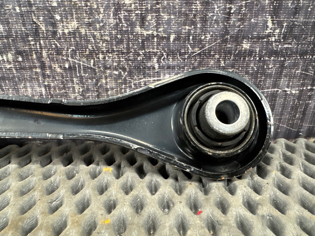 Рычаг подвески, 1000 рублей, Красноярск