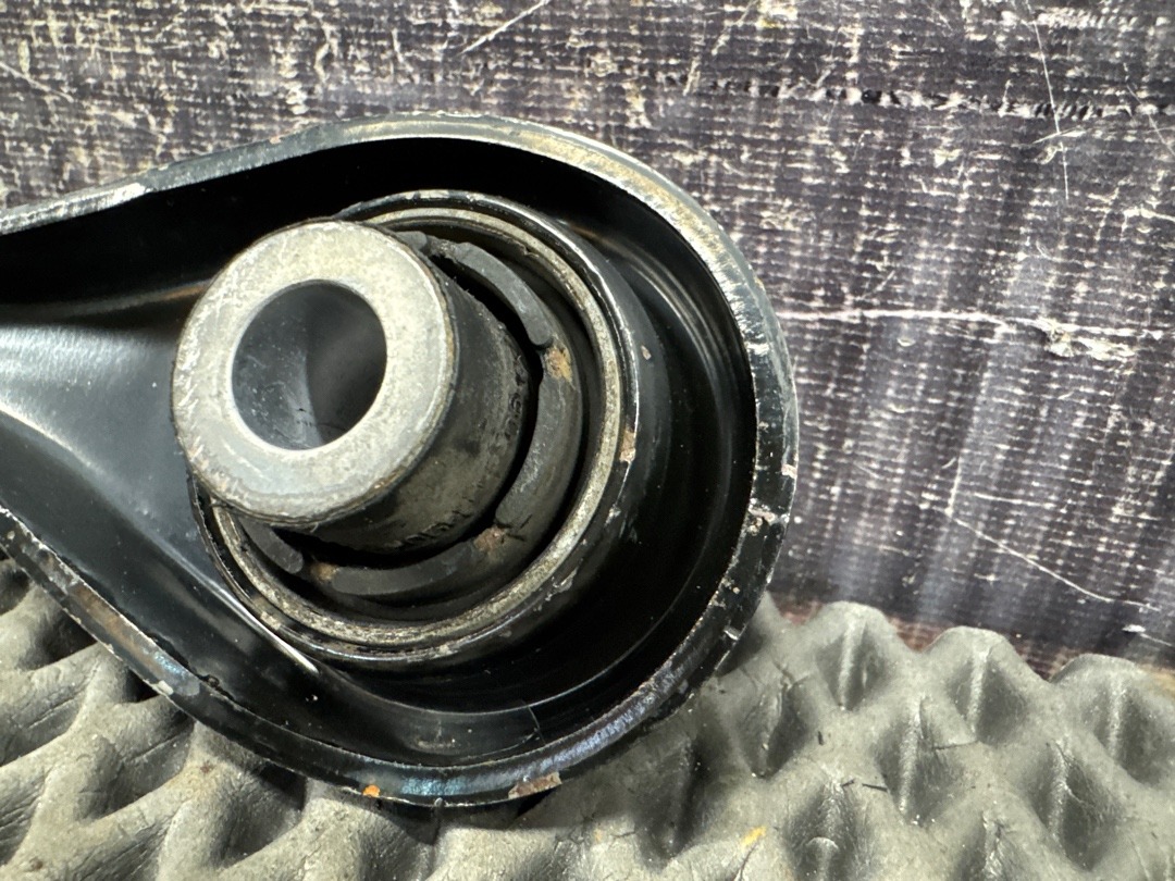 Рычаг подвески, 1000 рублей, Красноярск