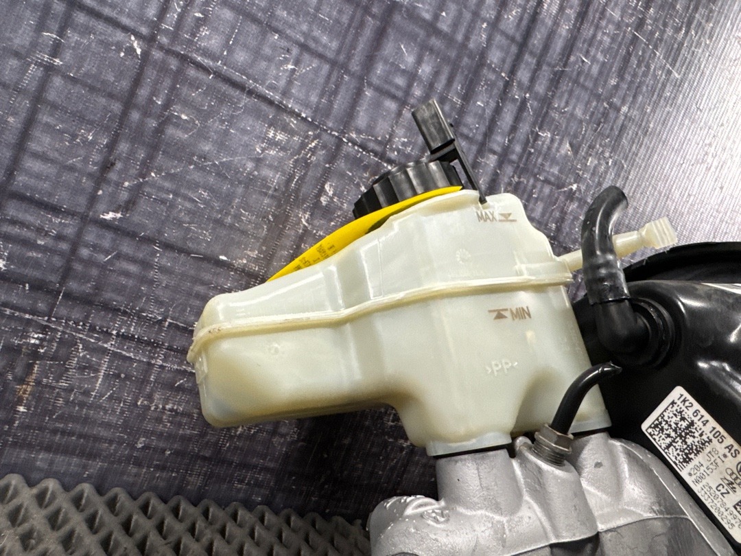 Вакуумный усилитель, 2000 рублей, Красноярск